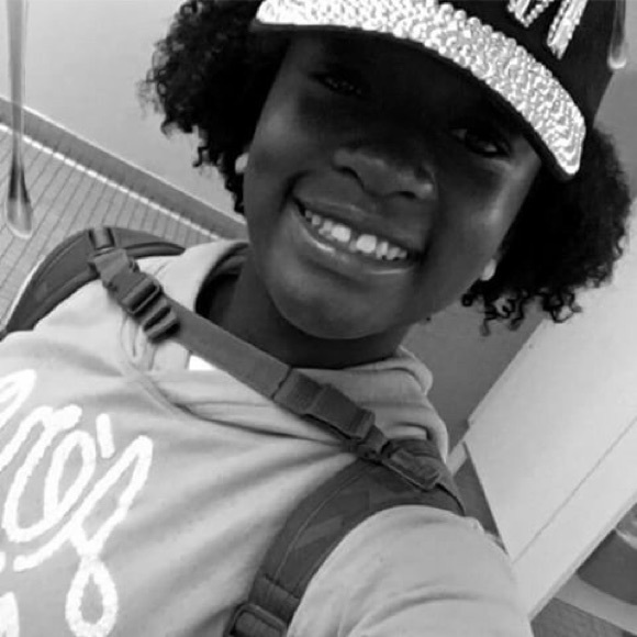 Meet your Posher, Aliyah - Picture 1 of 1